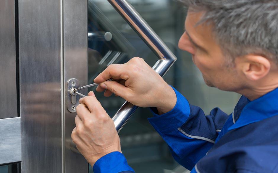 professionnel serrurier dépannage Antony